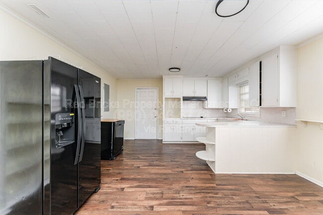 Building Photo - 14013 Eastfield Rd