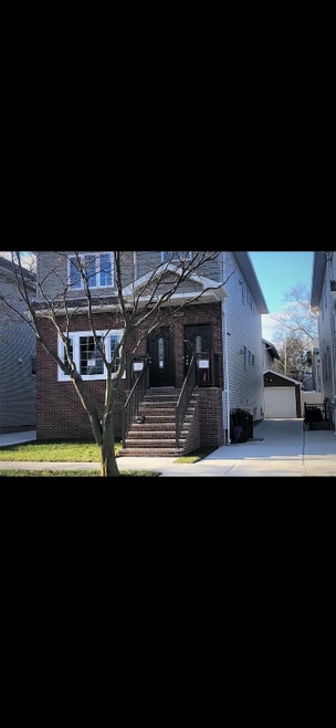 Building Photo - 205 3rd St