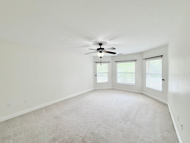 Building Photo - Custom-Built 3-Bedroom Home