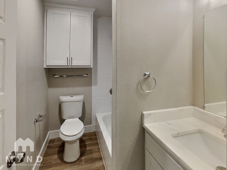 Building Photo - 5517 Van Horn Dr