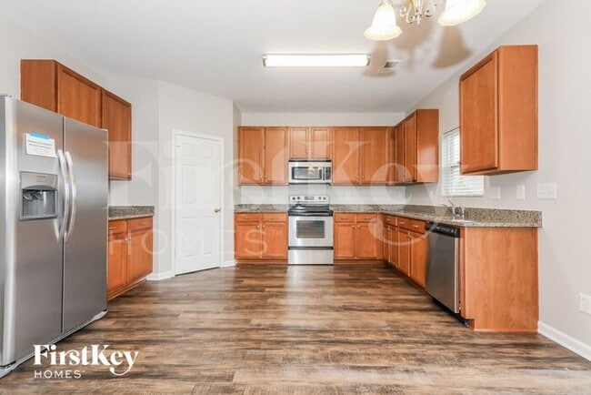 Building Photo - 1008 Rural Farm Rd