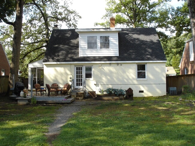 Building Photo - 5217 Forest Hill Ave