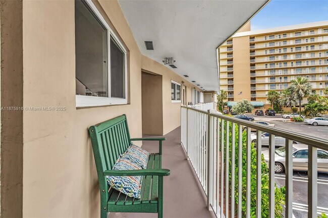 Building Photo - 2501 N Ocean Blvd