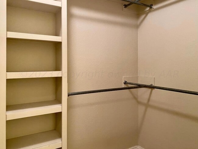 Building Photo - 3628 S Mirror St