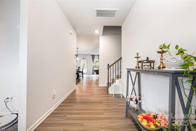 Building Photo - 9046 Evercrisp Ln