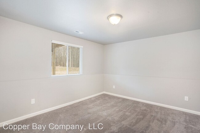 Building Photo - 4 br, 2 bath House - 1632 Garfield Court