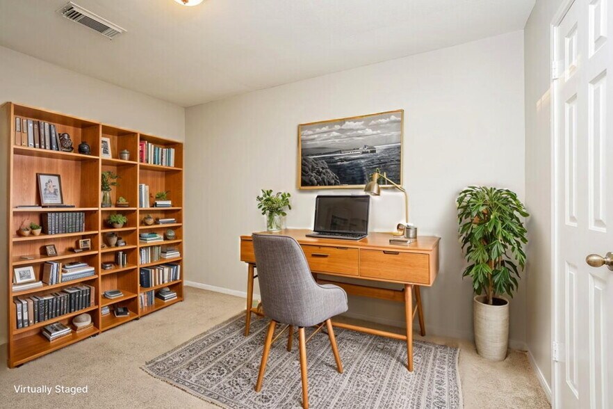 Building Photo - 2803 Green Hollow Ct