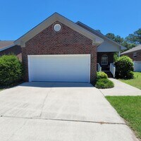 Building Photo - Welcome to this beautiful 3 bedroom, 2 bathroom house located in Cypress Island Subdivision .