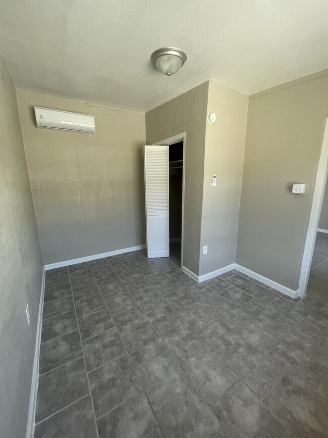 Building Photo - 4212 Manzana Ave