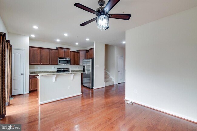 Building Photo - 2939 Sedgemore Pl