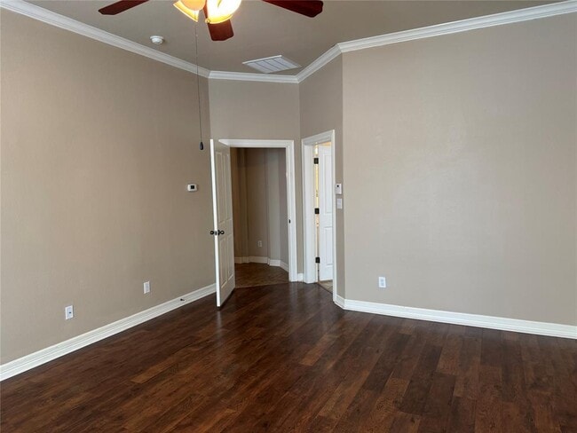 Building Photo - 1220 Pine Forest Cir