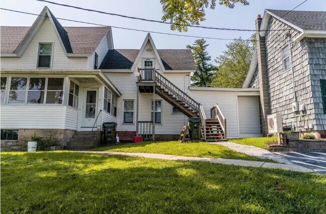 Building Photo - 482 Reservoir Ave