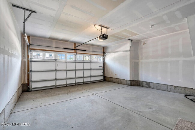 Building Photo - 8 Rothbury Ct