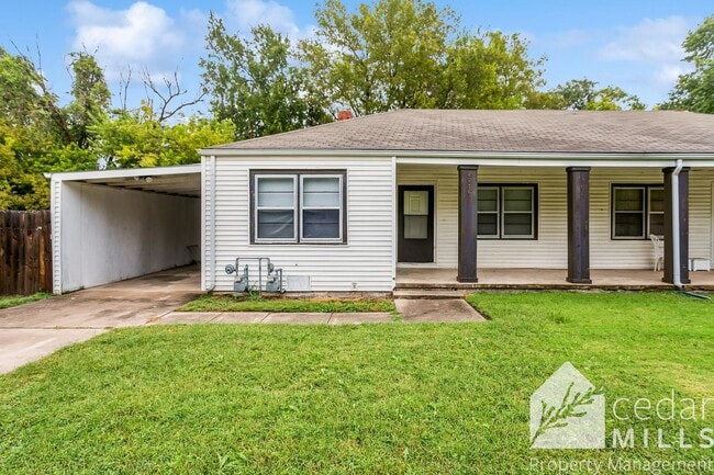 Primary Photo - 1 Bedroom, Lawn and Trash Included