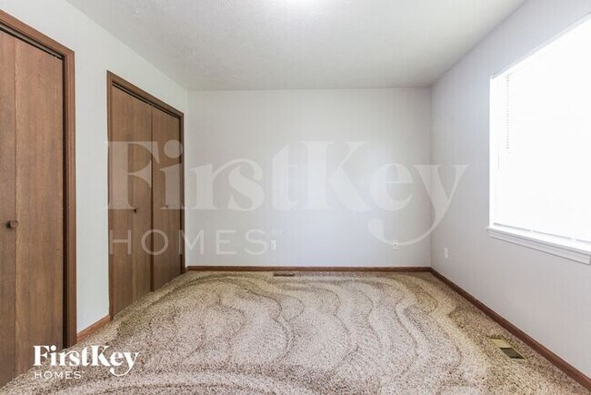 Building Photo - 4412 Tucson Dr