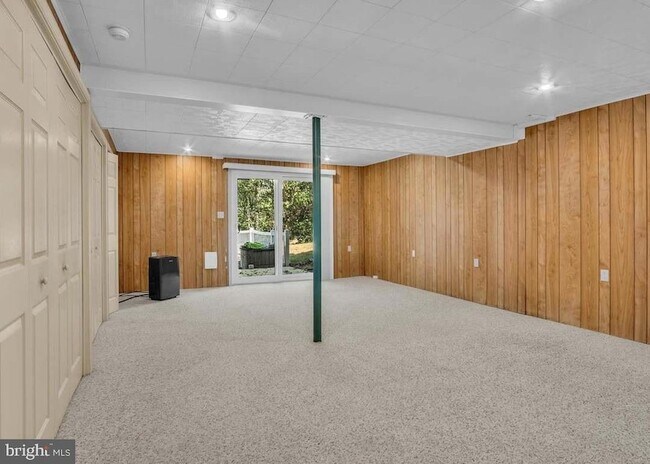 Building Photo - 4178 Kittatinny Dr