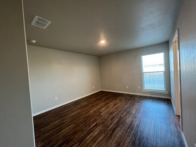 Building Photo - 3507 Tiffin Ave