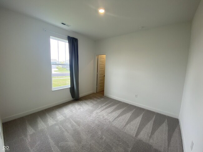 Building Photo - 5102 Astor Wy