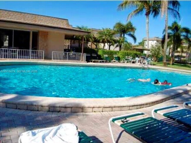 Building Photo - 2500 SW 81st Ave