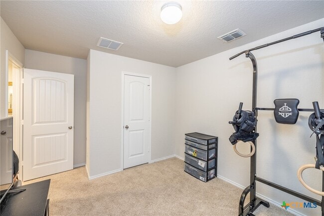 Building Photo - 860 Margay Lp