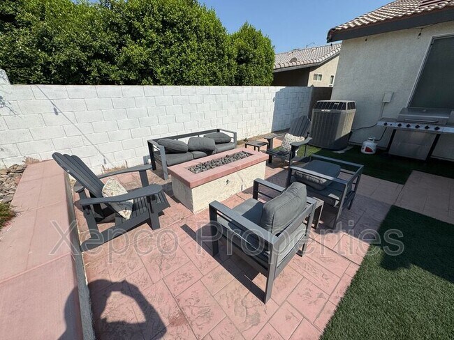 Building Photo - 80746 Diamondback Trail