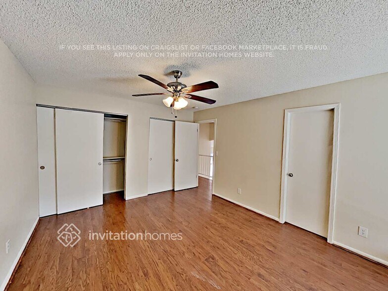 Building Photo - 5840 S Perth Pl