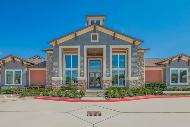 Building Photo - 3400 Louetta Rd