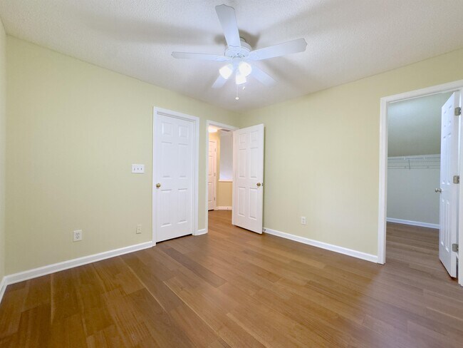 Building Photo - 3025 Oxwell Dr NW