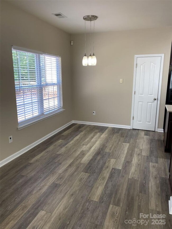 Building Photo - 14616 Eastgrove Dr