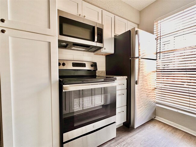 2803 Hemphill Park - 2803 Hemphill Park Austin TX 78705 | Apartment Finder