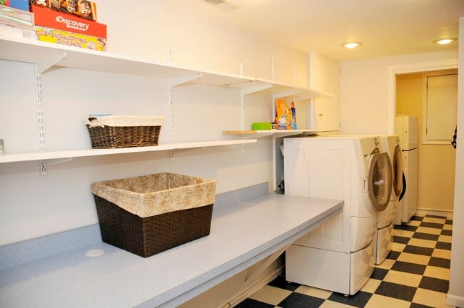 Building Photo - Columbia, MD