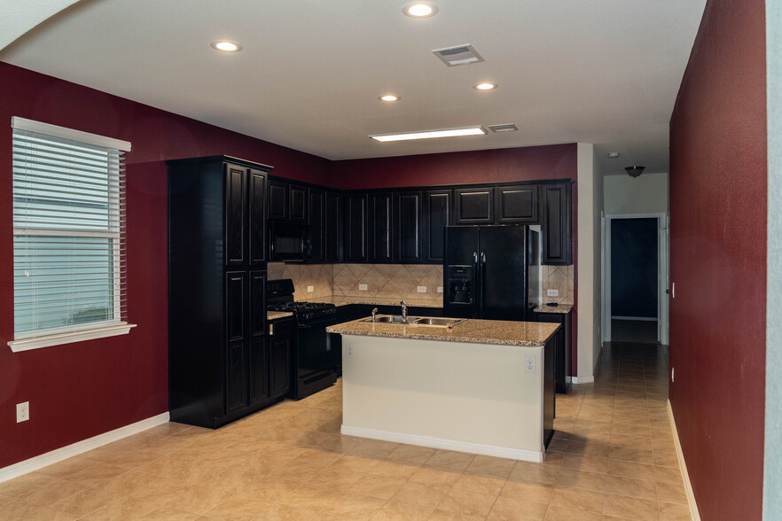 Building Photo - 13700 Sage Grouse Dr