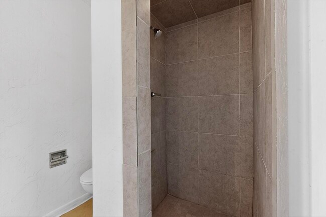 Building Photo - 4113 La Colorada Ct SE