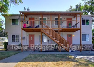 Building Photo - 2701 San Fernando Way