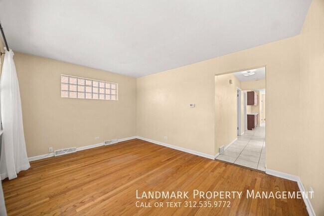 Building Photo - 3109 Grove Ave