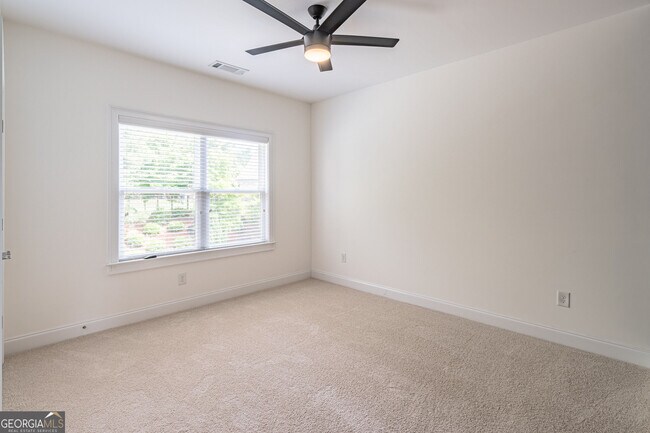 Building Photo - 829 Adler Ct