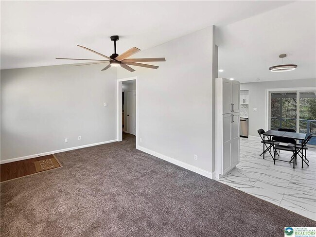 Building Photo - 308 Hemlock Ln