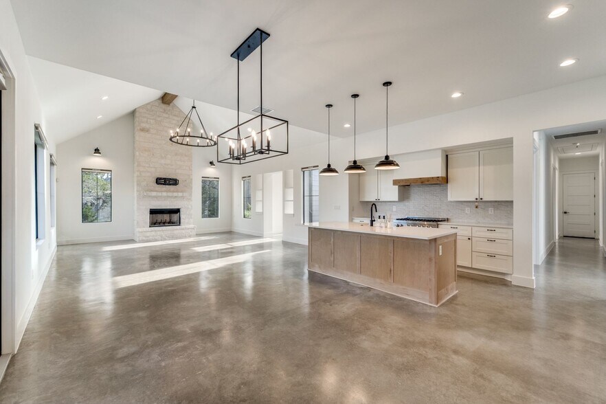 Building Photo - 1211 Westhaven Dr