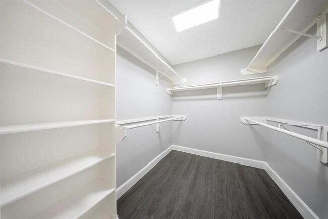 Building Photo - 8311 Sierra Hill Ct