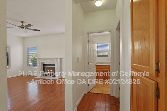 Building Photo - 2304 Yorkshire Ct