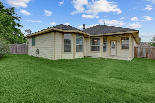 Building Photo - 7406 Sabinal Creek Dr