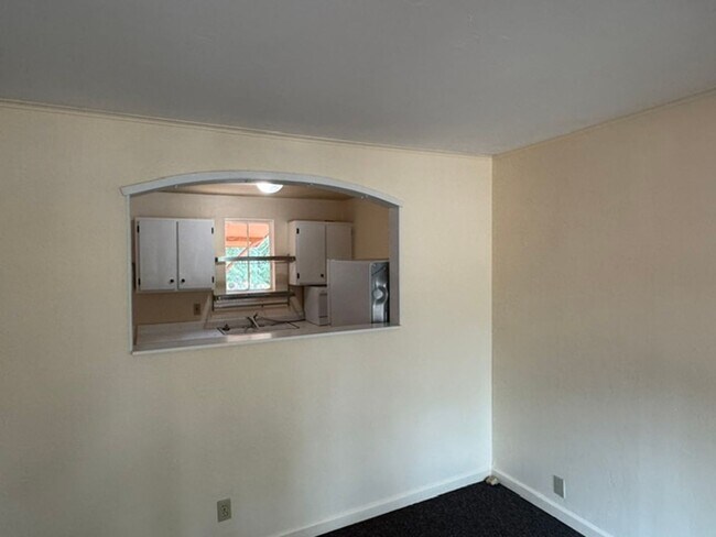 Building Photo - 415 E Hersey St