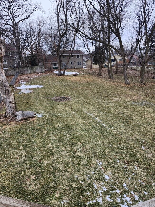 Building Photo - 6221 Boone Ave N