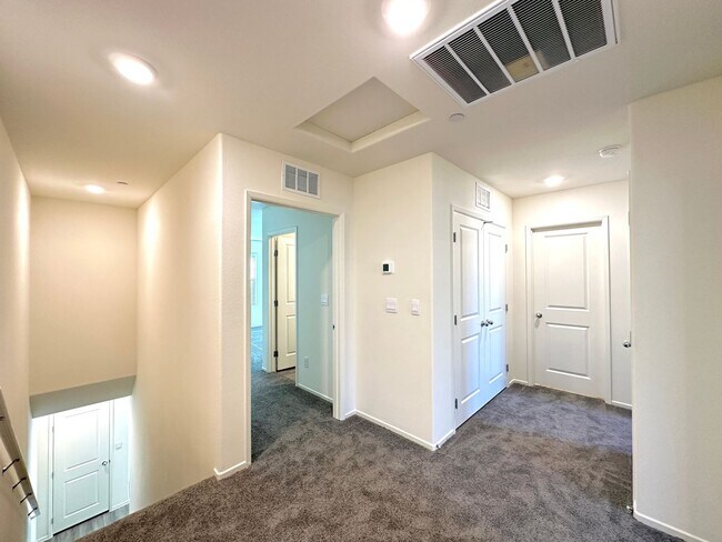 Building Photo - 9350 Soothing Sea St