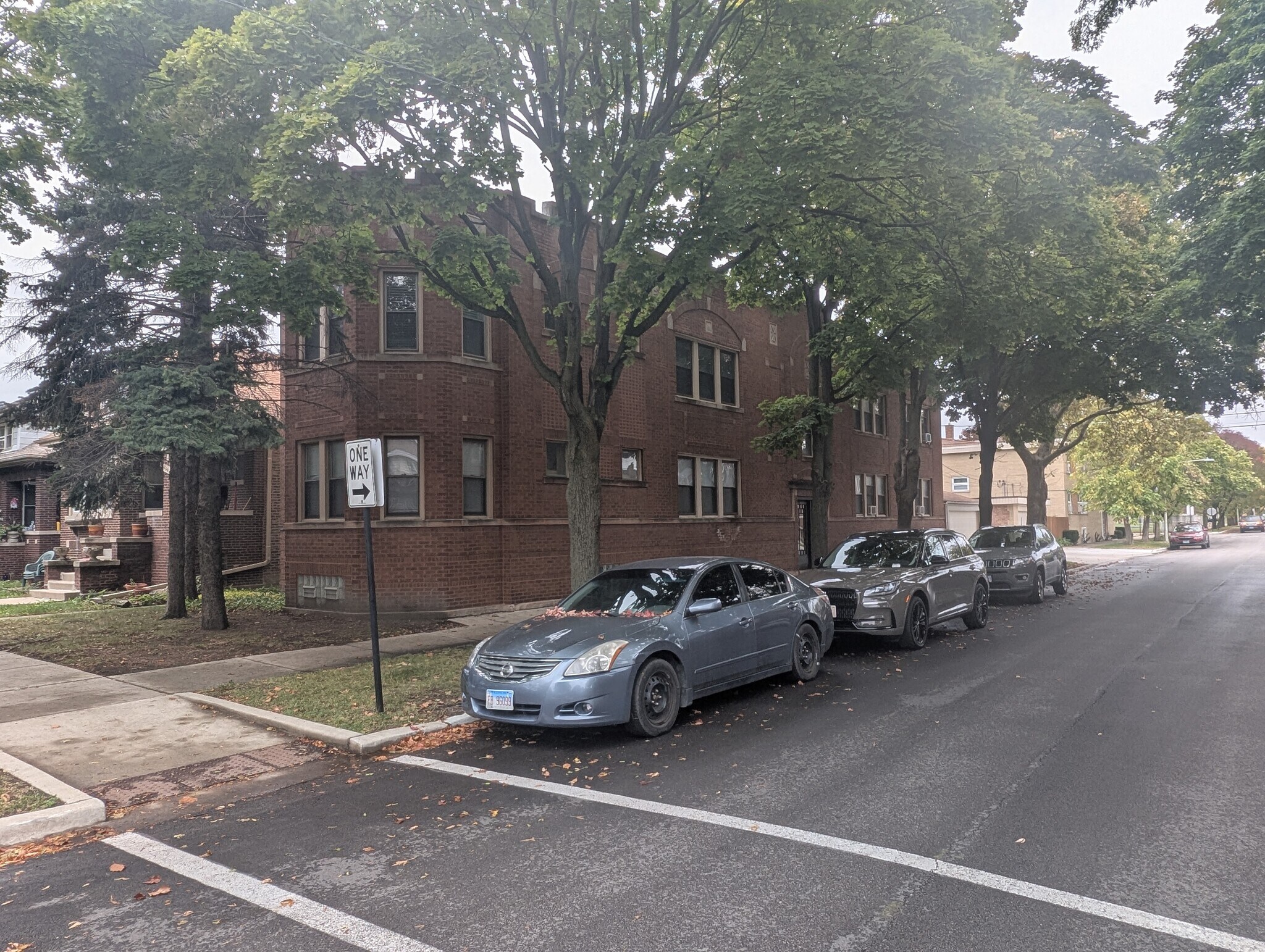 Building Photo - 5820 W Berteau Ave