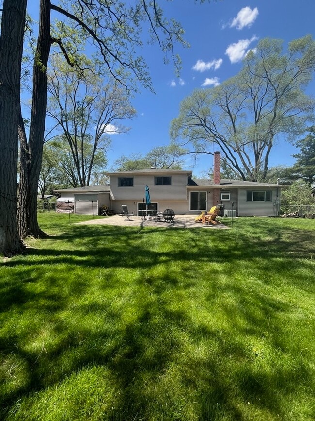 Building Photo - 2732 Kingston Dr