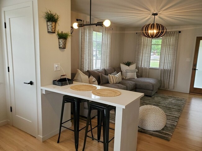 Building Photo - Remington1705 (KC-JF)