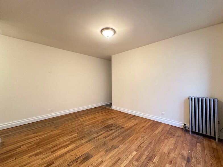 Building Photo - 1530 N Kedzie Ave