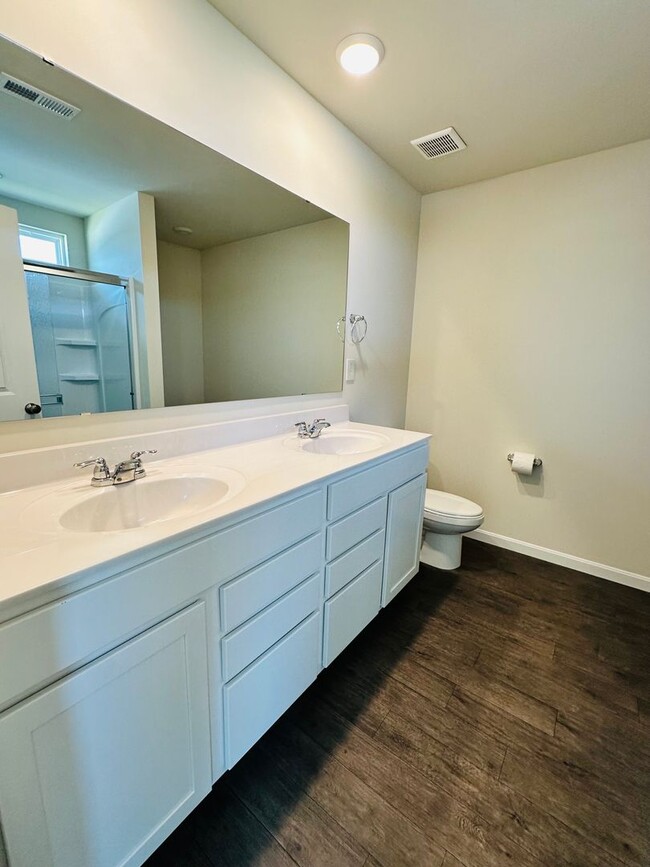 Building Photo - Charming New Construction Home for Rent in...