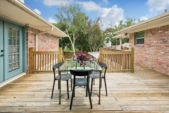 Building Photo - 4715 Braesvalley Dr